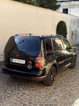 Volkswagen touran cross 2,0 TDi 103 kW - 14
