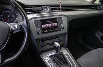 Volkswagen Passat Variant 2.0 TDI DSG - 14