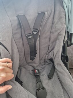 Bugaboo fox 2 vajíčko a základná cybex - 14