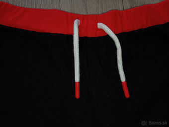 Čierne tepláky a kraťase Marvel 152 - 14