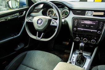 Škoda Octavia Combi 2.0 TDI Ambition DSG - 14