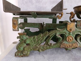 Starožitná figurální litinová váha Draci J.Sperling 5 Kg - 14