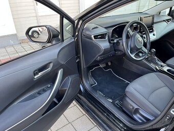 Toyota Corolla sedan 1.8 Hybrid e-CVT Comfort Tech Style - 14