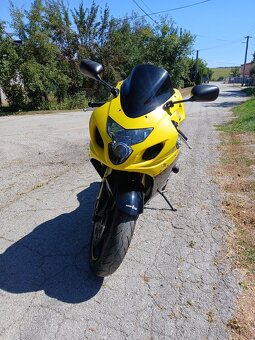 Suzuki GSX-R 750 - 14