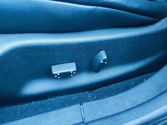 Rozpredam Peugeot 407 SW 2004-2011 2.0 HDI na ND - 14