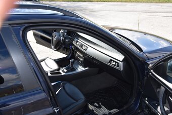 BMW Rad 3 Touring 320 d 163k A/T - 14