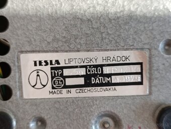 Starý retro telefon Tesla z roku 1979 Velice zachovalý, má č - 14