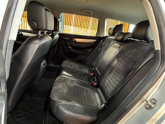 Volkswagen Passat Variant 2.0 TDI BMT Highline DSG - 14