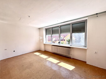 Ponúkame Vám na predaj 7 izbový rodinný dom v tichej a lukra - 14