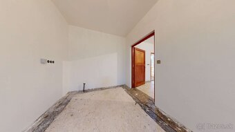 Priestranný dom na bývanie aj podnikanie Hontianske Tesáre - 14