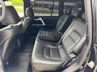 TOYOTA LAND CRUISER 200 - 14