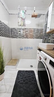 Pekný 3 izbový byt s loggiou na Beňadickej ulici v Petržalke - 14