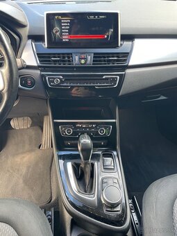 BMW 218D Gran Tourer - 14