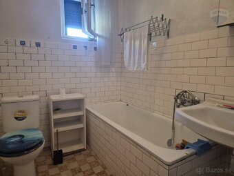 Starší RD pod lesom, pozemok 1351 m², Štitáre - 14
