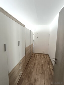 REZERVOVANÉ ZREKONŠTRUOVANÝ ZARIADENÝ VEĽKÝ /64,11M2/ STRED - 14