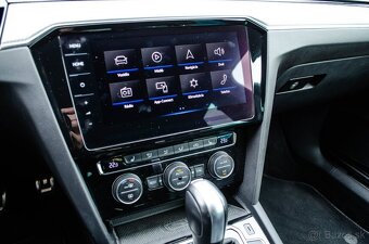 Volkswagen Passat Variant 2.0 TDI Elegance 4Motion DSG - 14