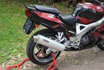 Honda CBR 900RR Fireblade SC28 - 14