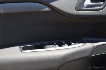 Citroën C4 1.2 PureTech, 81kw, M5 - 14