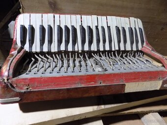 sučiastky na akordeon - 14