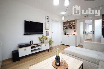Na predaj štýlový 2 izbový byt, v centre Martina, kompletná  - 14