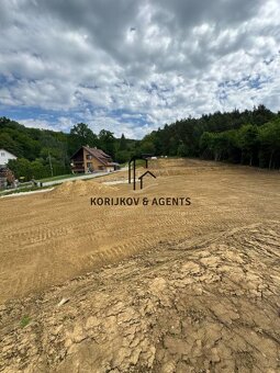 PREDAJ, Stavebné pozemky Gruzovce, 5 min do HE - 14