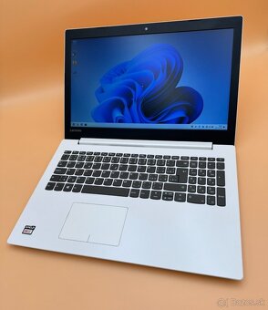 Notebook 15,6" Lenovo.AMD A6-9220 2x2,50GHz.8gb ram.120SSD - 14