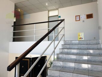  Na predaj administratívna budova so skladovými priestormi - 14