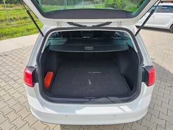 VW Golf Combi 2.0 TDI, 110 kW, MANUÁL - 14