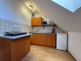 Zabehnutý apartmánový dom na predaj, obec Bobrovec - Liptovs - 14