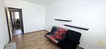 PREDAJ: Slnečný 3-izbový byt s loggiou na sídlisku Šípok, Pa - 14