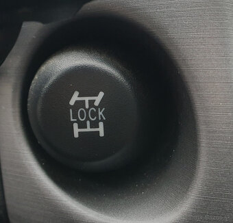 Toyota Rav4 2.0i, 112kw., Sol, 2009, 4x4, Tažné, Bez koroze. - 14