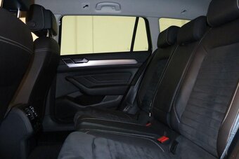 Volkswagen Passat - 14