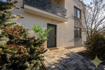REZERVOVANÉ - Dom kráľovských rozmerov. 7i Nová Baňa. - 14