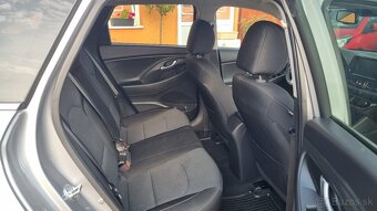 Hyundai i30 CW 1,5 TGDI Family, 117kw, AT/7 - 14