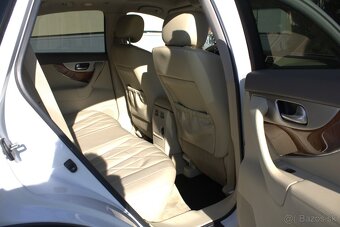 Infiniti QX70 3.0D Premium 175kw AT7 TOP stav - 14