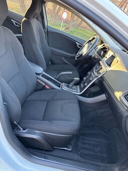 Volvo V40 D2 2.0L 120k Momentum 2017 - 14