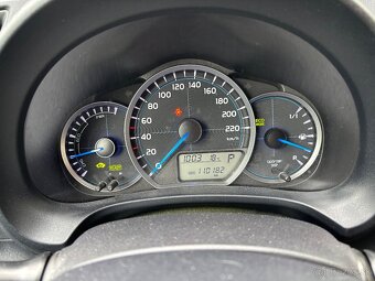 Toyota yaris hybrid - 14