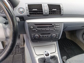 BMW 116i 85kw 16v 2006 benzín - 14