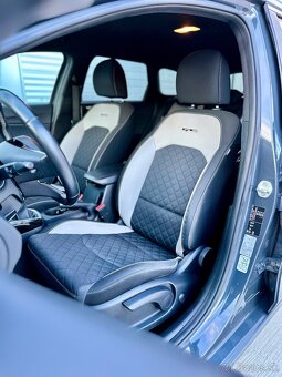 KIA Ceed SW 1.5 T-GDi GT Line 118 kW 2021 - 14