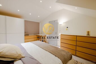 Na PREDAJ Dom v Centre mesta Nitra na bývanie aj s kancelári - 14