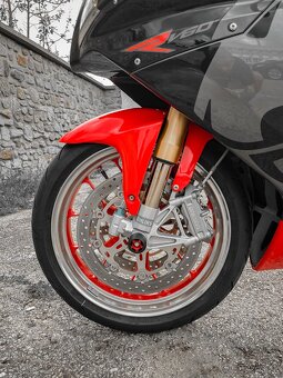 APRILIA RSV1000R FACTORY - 14