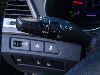 Hyundai Santa Fe 2.2 CRDi VGT 4x4 Premium 145kW 1. MAJITEĽ - 14