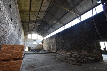 Horné Orešany: výrobno skladový areál  na pozemku 29.803m2 - 14