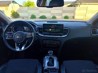 Predám KIA XCeed 1.6 GDi Plug-In Hybrid Gold A/T - 14