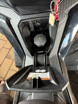 Aprilia SR-GT 125 - 14