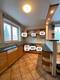 Moderná kuchynská linka so spotrebičmi - 14