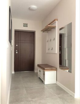 LUXUSNE zrekonštruovaný a zariadený byt s parkovacím státím  - 14