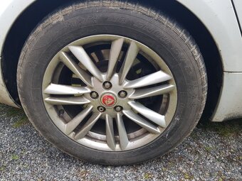 na predaj 17 palcové kolesá 5x108, obuté zimné 235/55 R 17 - 14