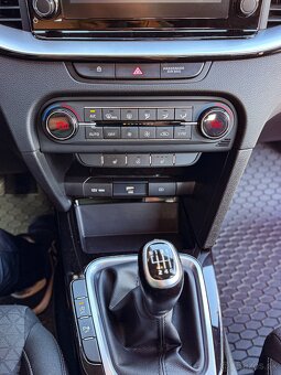 KIA Ceed SW 1.4 T-GDi GOLD 69.000km - 14