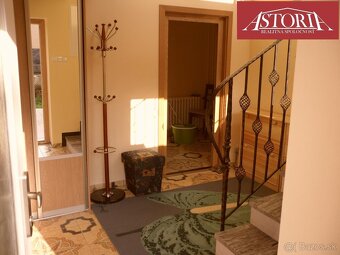 rodinný dom s 2 garážami - Martin - Stráne - 14